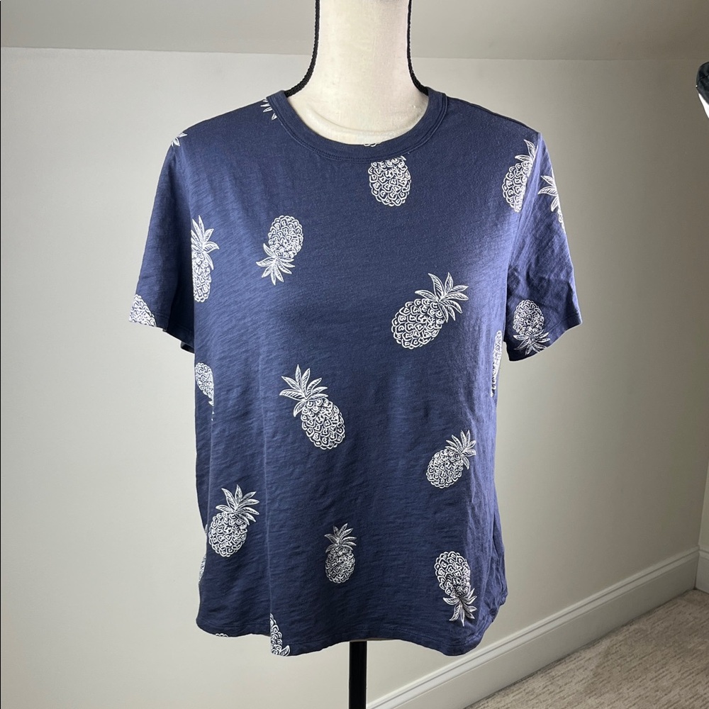 Old Navy Women’s Large Blue Pineapple Print Graphic Tee Short Sleeve